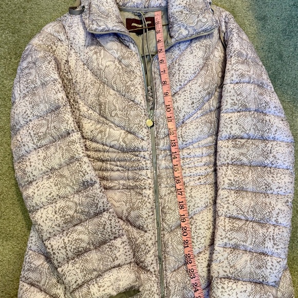 Johnston & Murphy Quilted Jacket - Taupe Lt Pink Snake Print Woman’s Sz Sm - Picture 3 of 11